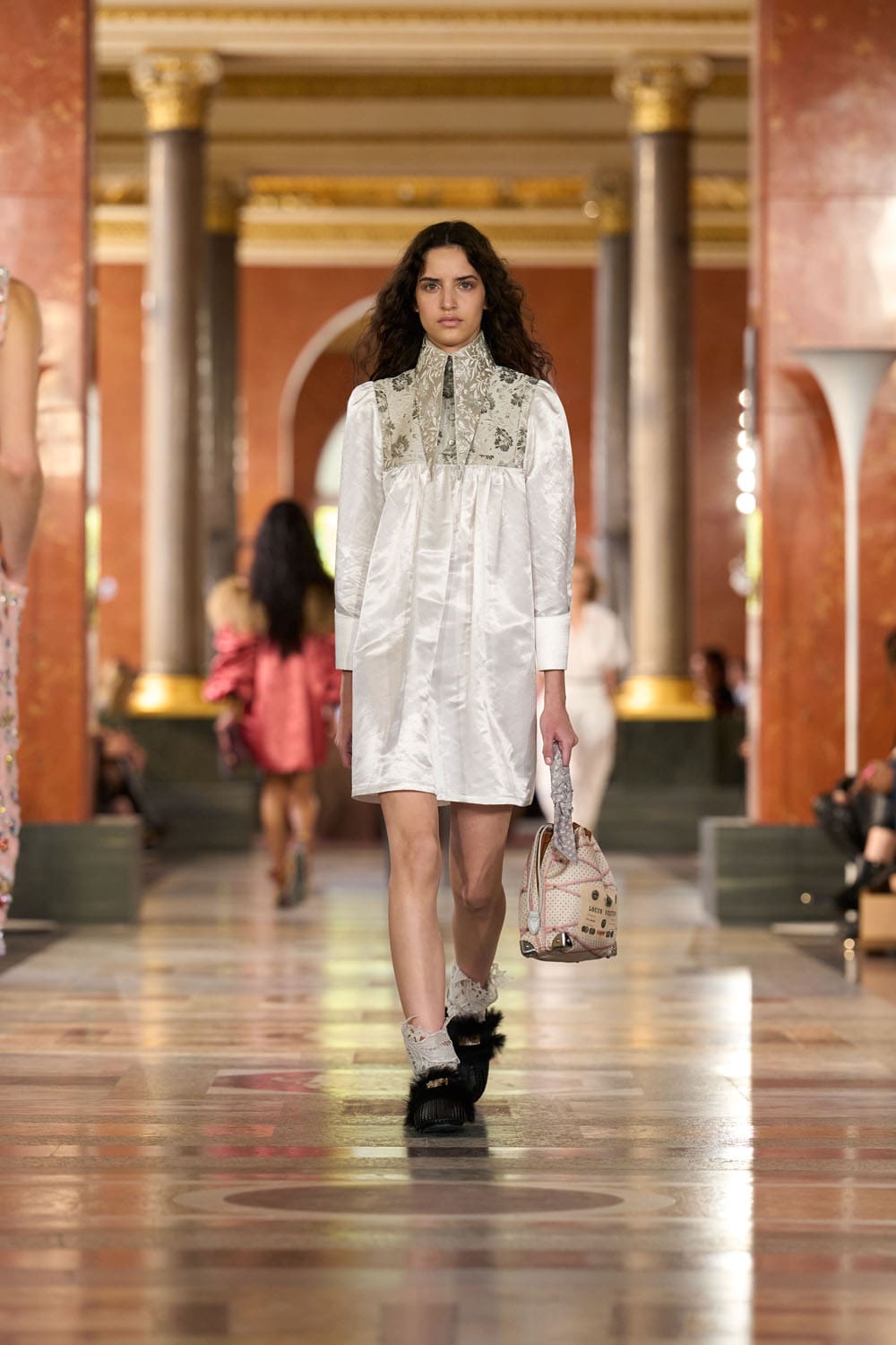Louis Vuitton Spring Summer 2026 Runway Magazine (18)