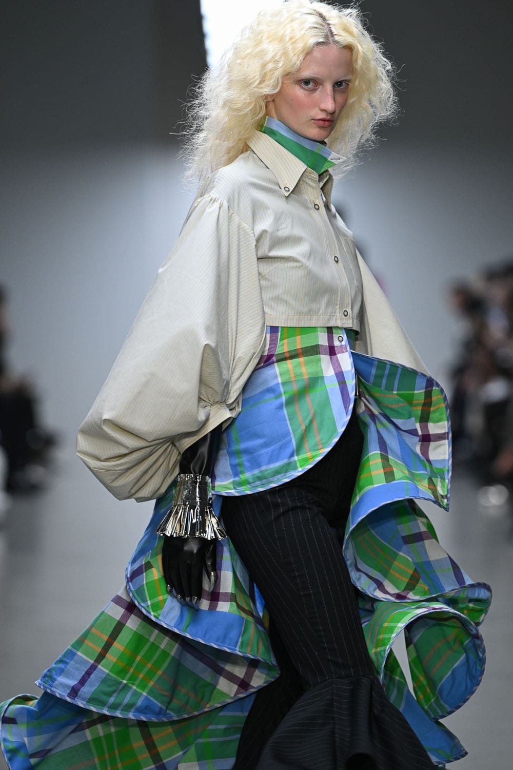 Anrealage Spring Summer 2026 Close Up Runway Magazine (8)