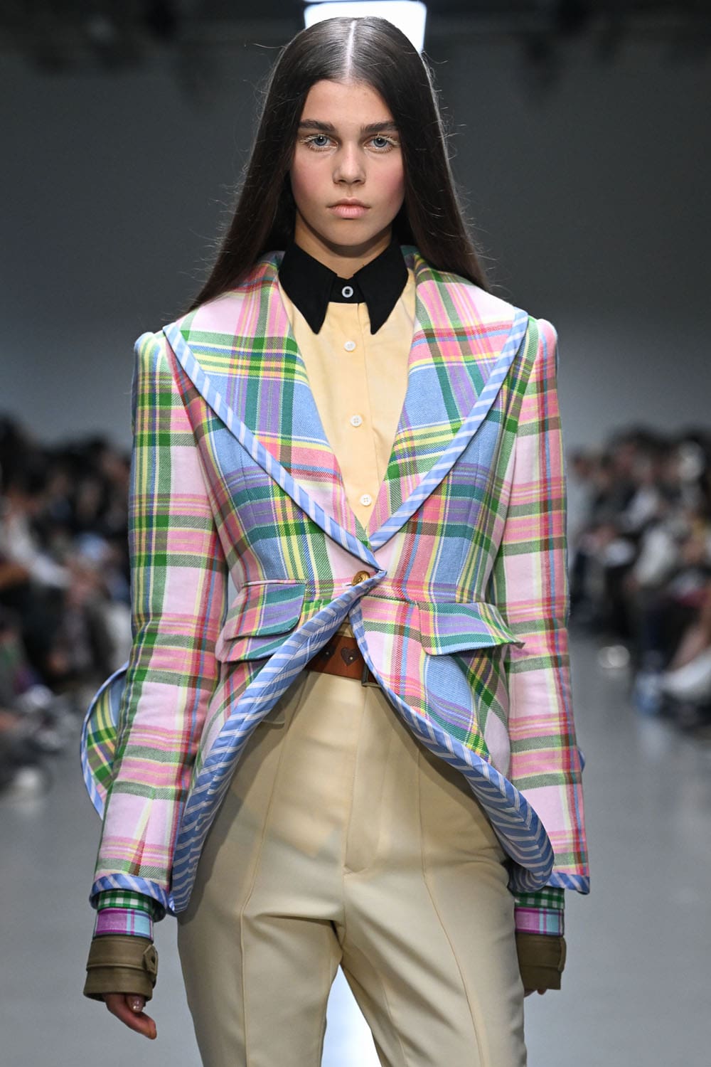 Anrealage Spring Summer 2026 Close Up Runway Magazine (9)