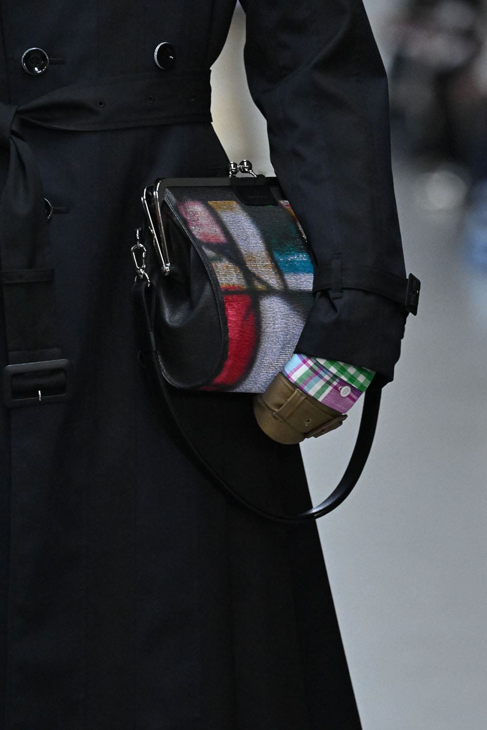Anrealage Spring Summer 2026 Close Up Runway Magazine (10)