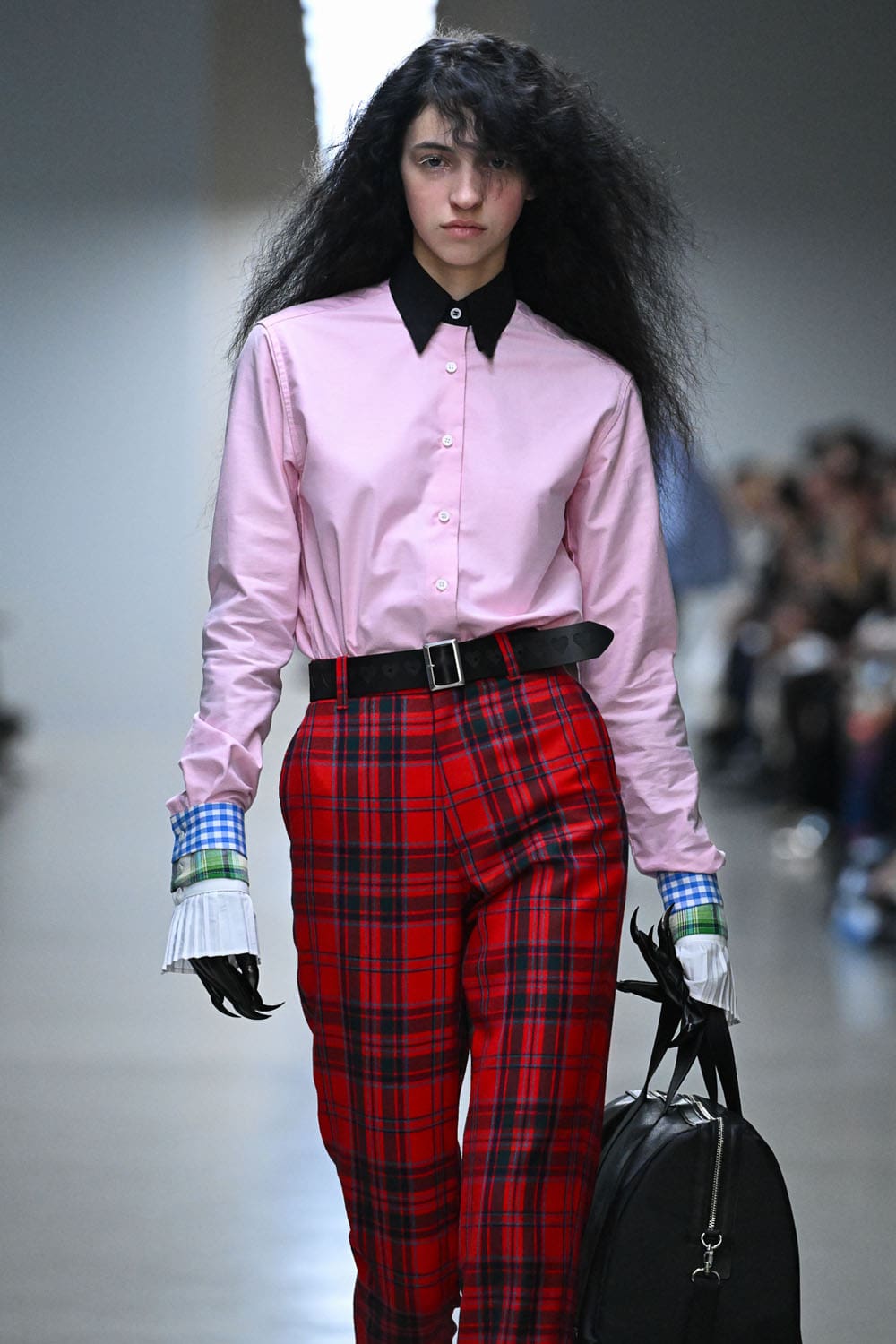 Anrealage Spring Summer 2026 Close Up Runway Magazine (12)