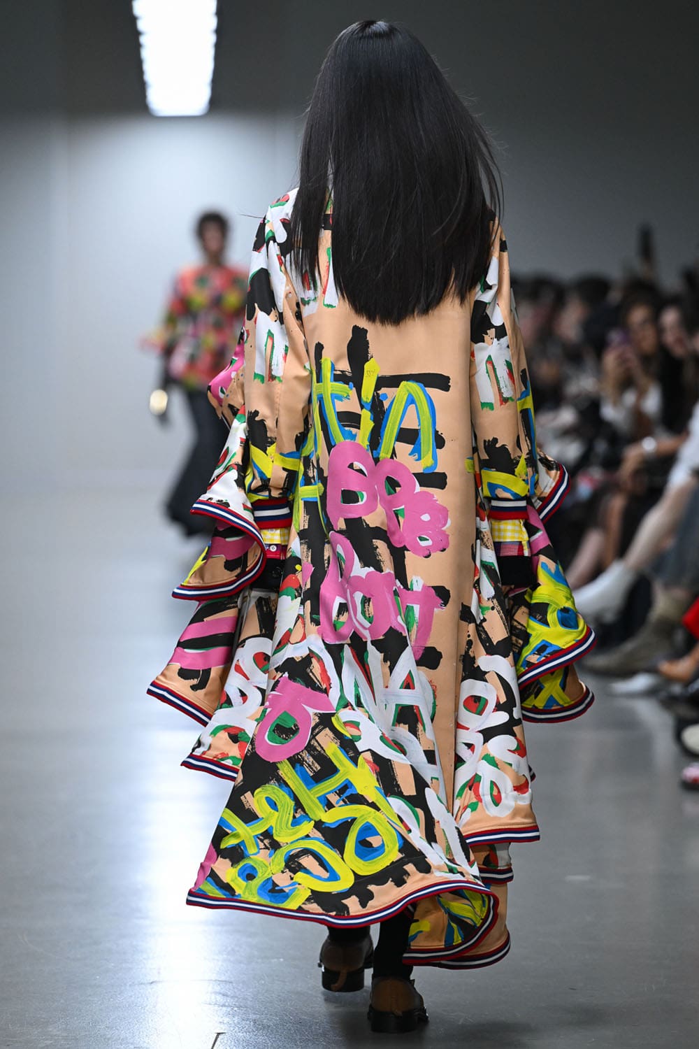 Anrealage Spring Summer 2026 Close Up Runway Magazine (17)