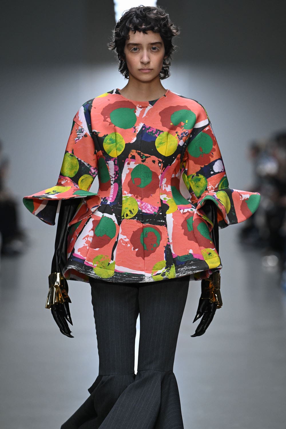 Anrealage Spring Summer 2026 Close Up Runway Magazine (18)