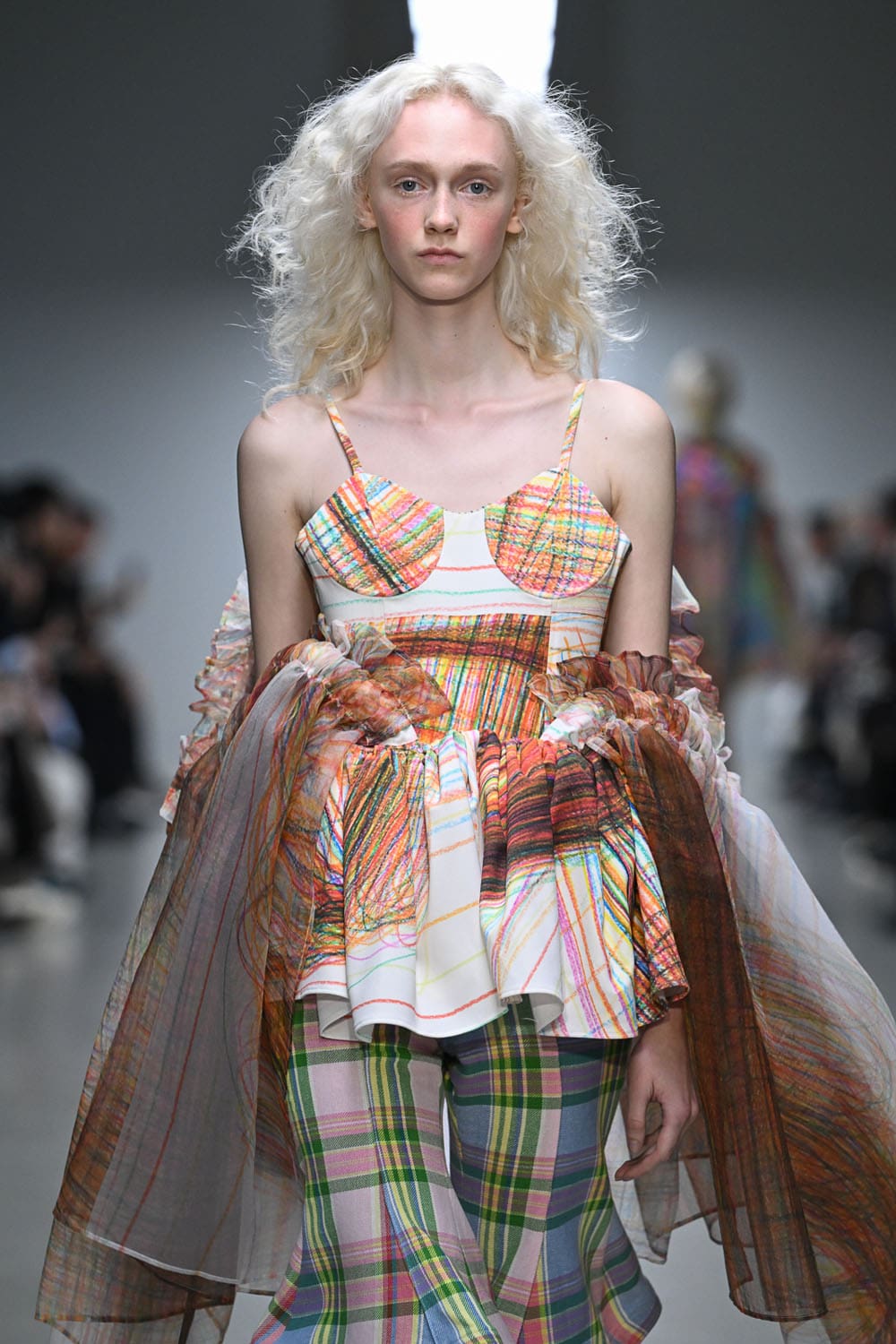 Anrealage Spring Summer 2026 Close Up Runway Magazine (32)
