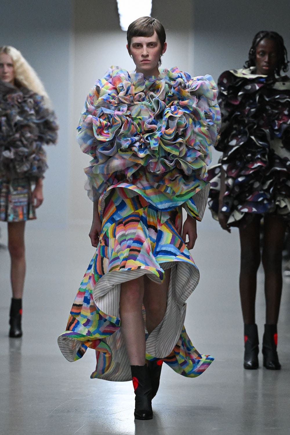 Anrealage Spring Summer 2026 Runway Magazine (1)