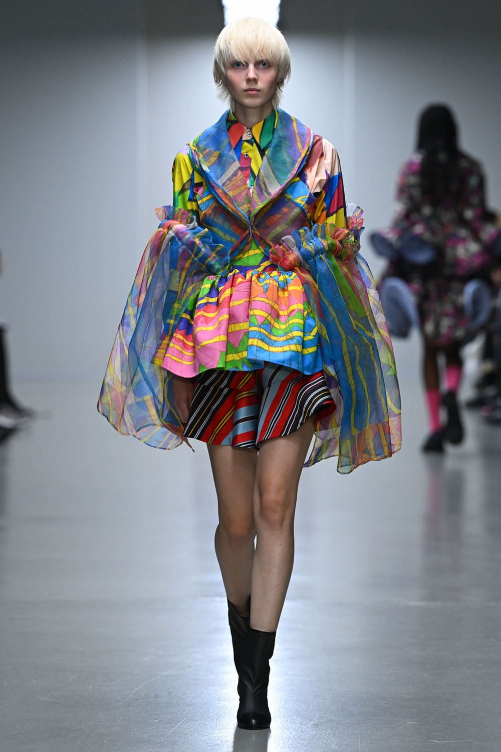 Anrealage Spring Summer 2026 Runway Magazine (25)