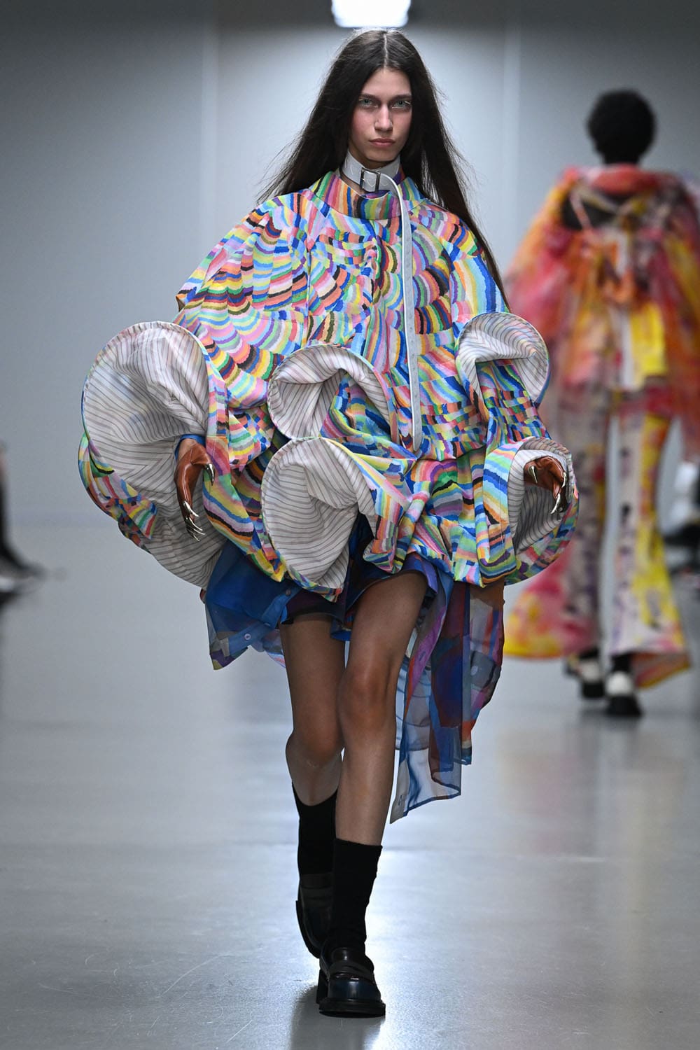 Anrealage Spring Summer 2026 Runway Magazine (28)