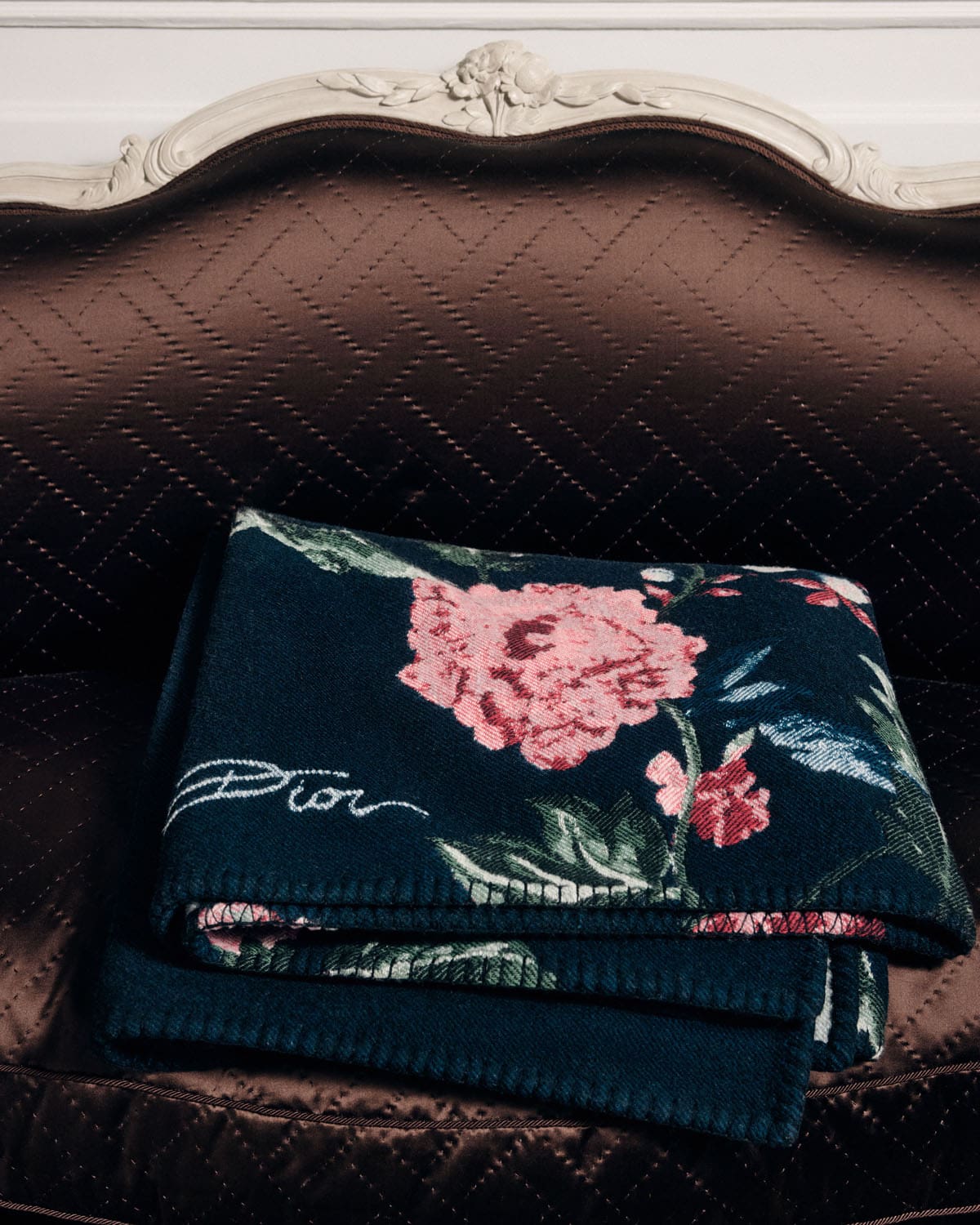 27 Dior Maison Ranelagh Lifestyle Coussin bleu oiseau 058