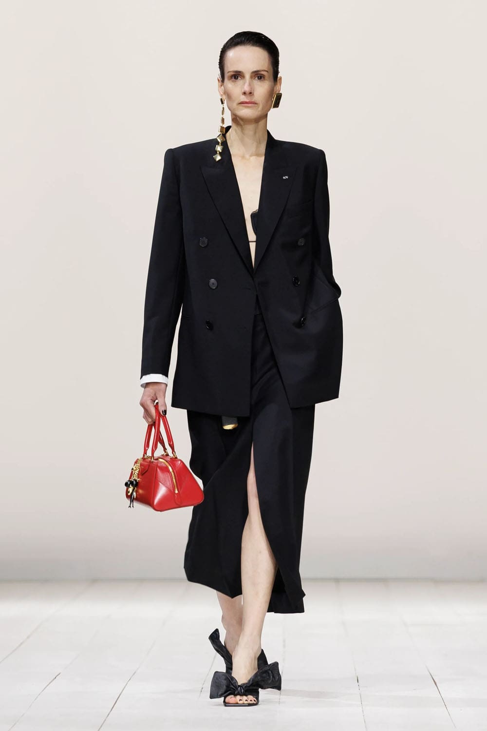 Givenchy Spring Summer 2026 Runway Magazine (20)