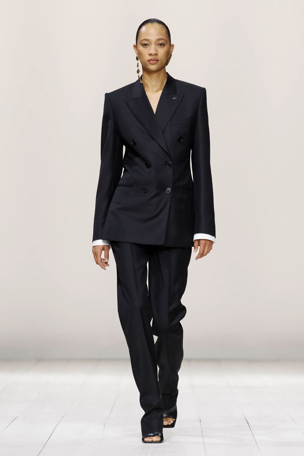 Givenchy Spring Summer 2026 Runway Magazine (24)