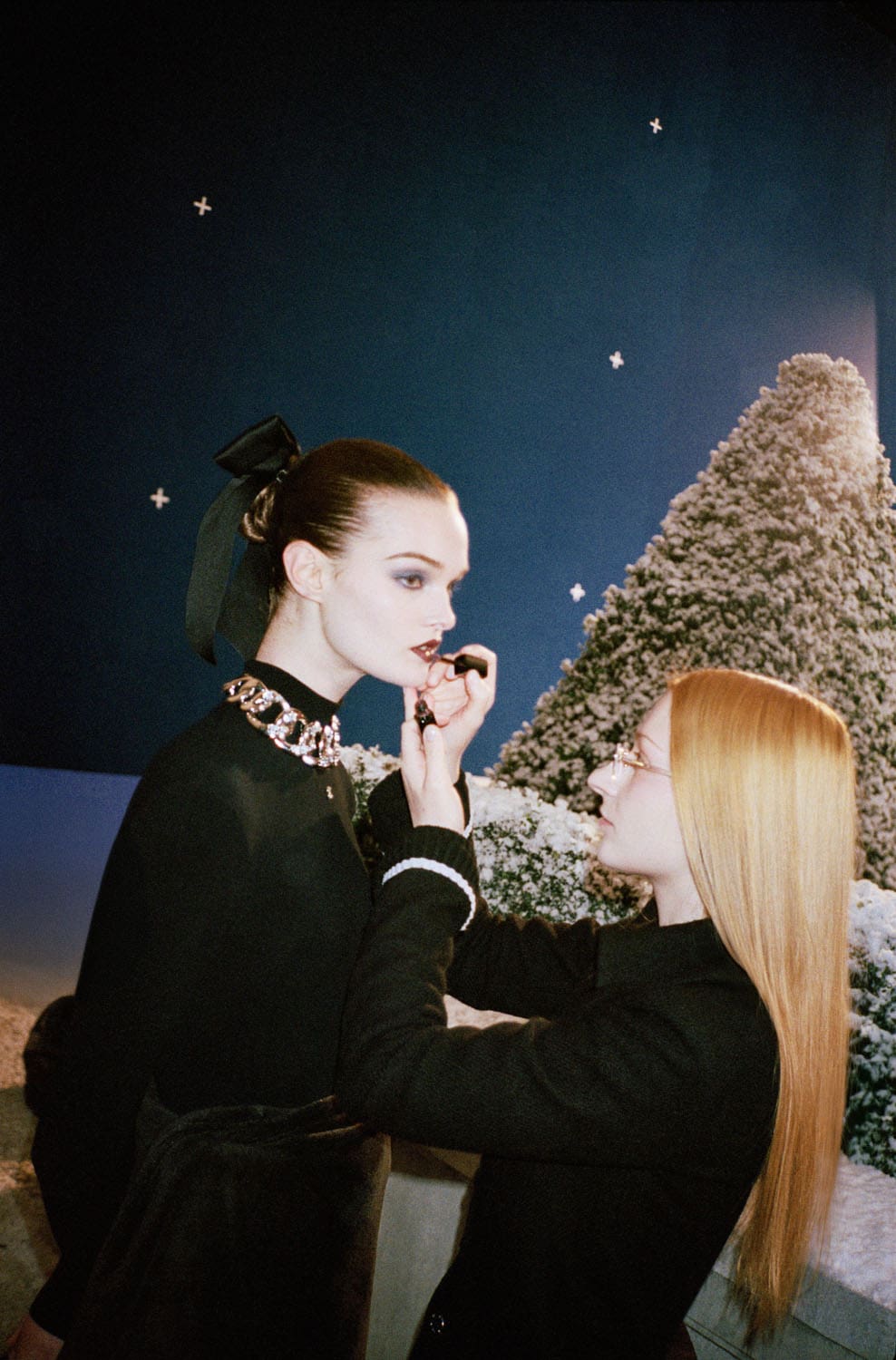 CHANEL Holidays 2025 Runway Magazine (32)