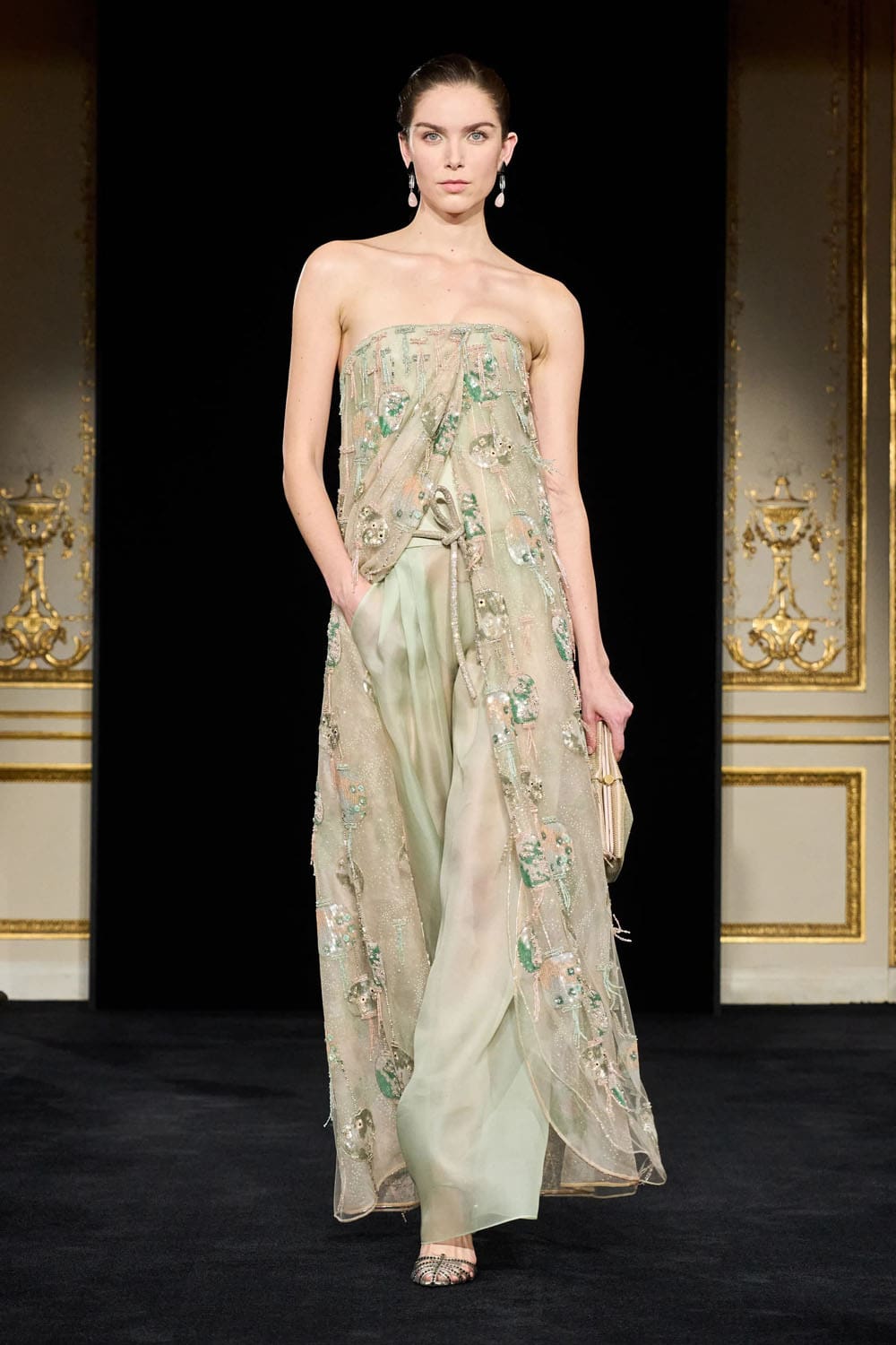 Armani Prive Spring Summer 2026 Haute Couture Runway Magazine (19)