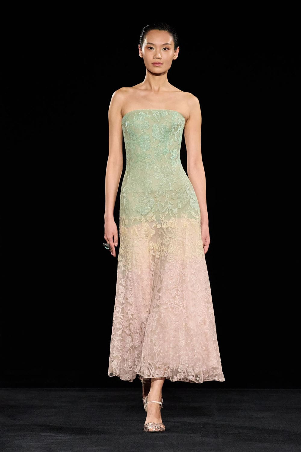 Armani Prive Spring Summer 2026 Haute Couture Runway Magazine (24)