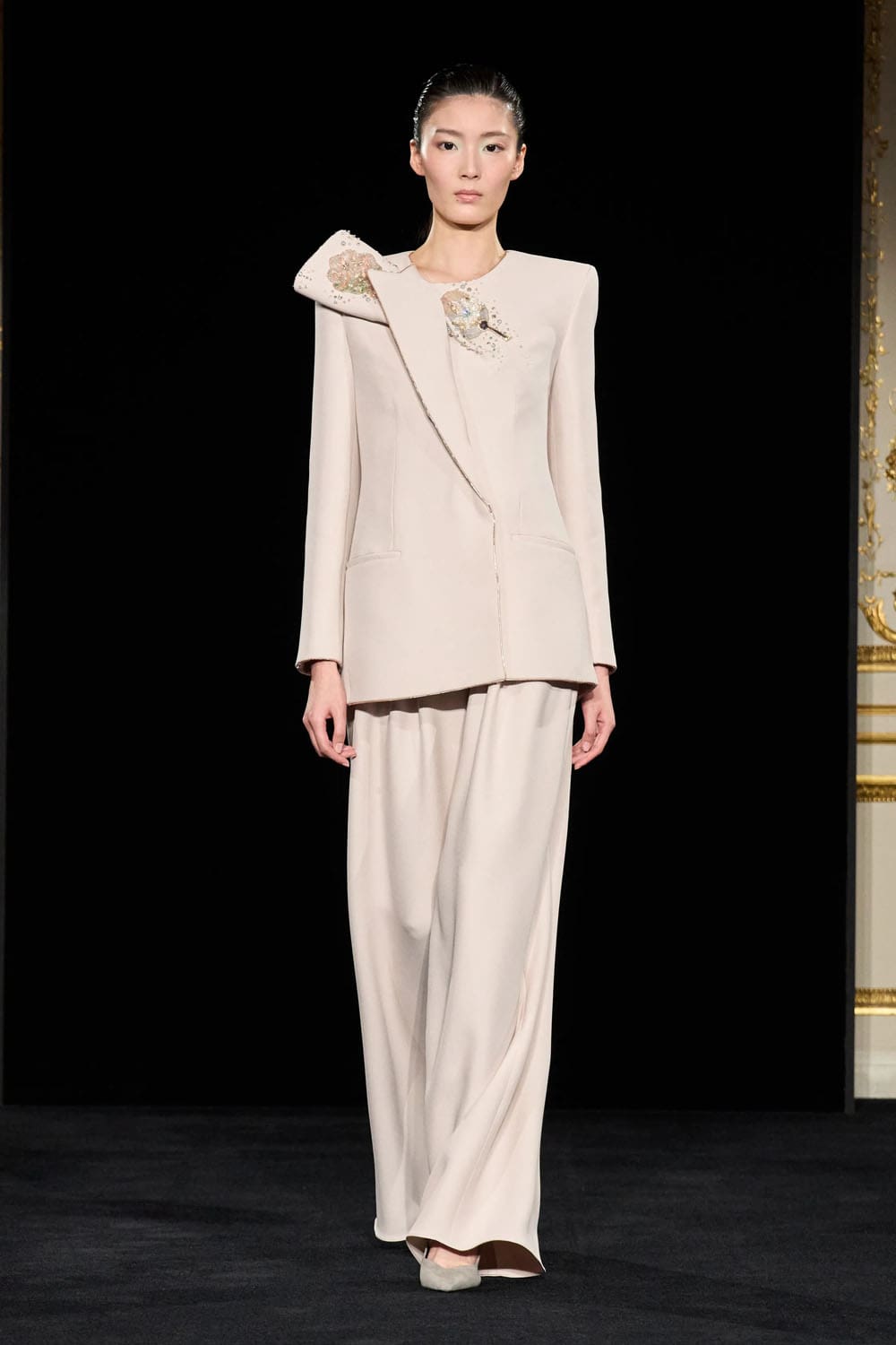 Armani Prive Spring Summer 2026 Haute Couture Runway Magazine (27)