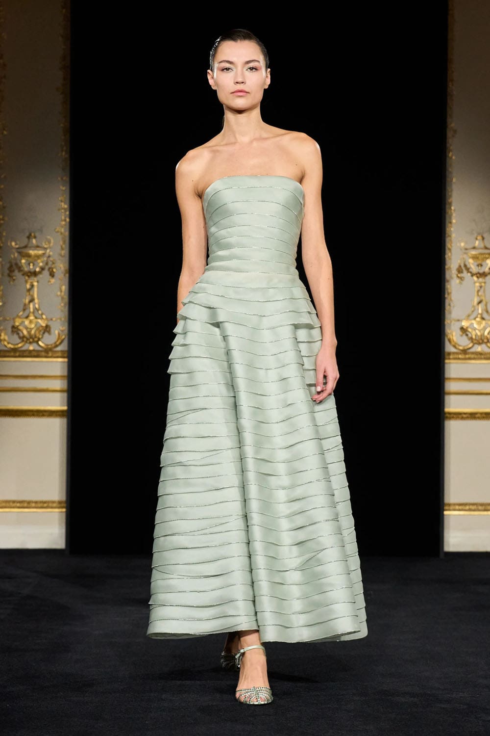 Armani Prive Spring Summer 2026 Haute Couture Runway Magazine (43)