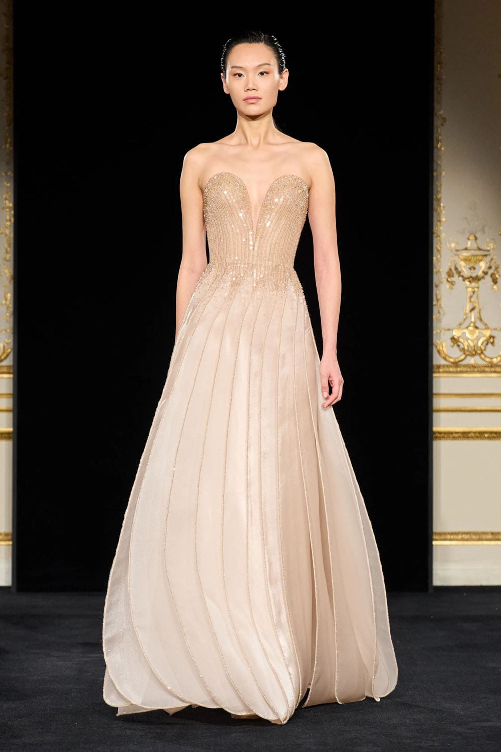 Armani Prive Spring Summer 2026 Haute Couture Runway Magazine (61)