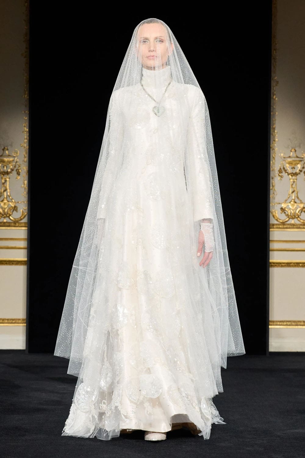 Armani Prive Spring Summer 2026 Haute Couture Runway Magazine (63)