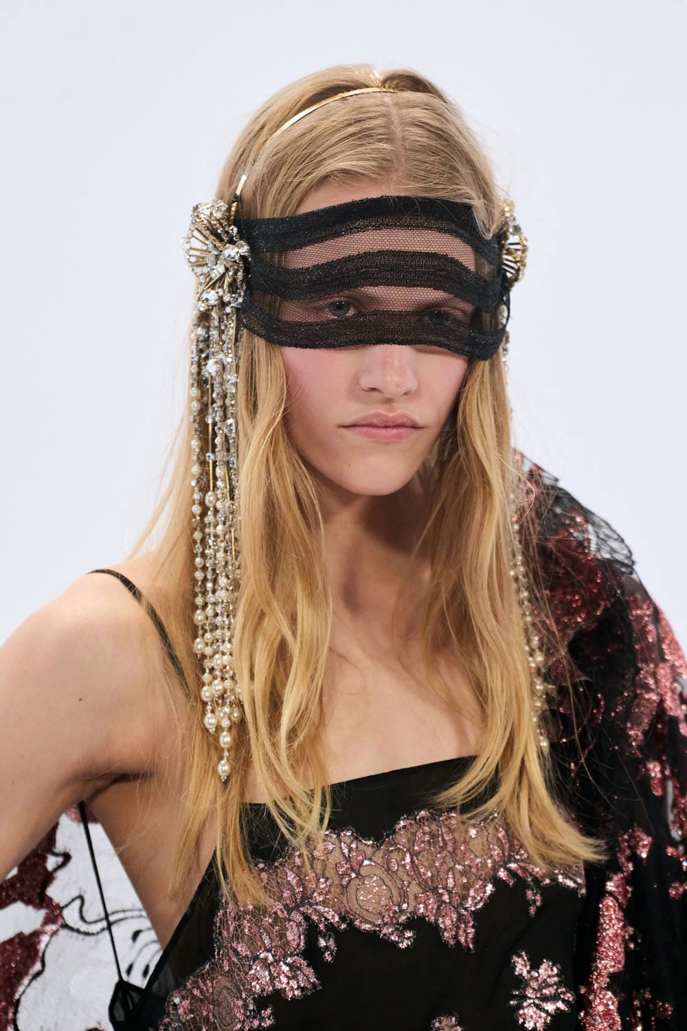 Valentino Spring Summer 2026 Haute Couture Close Up Runway Magazine (31)