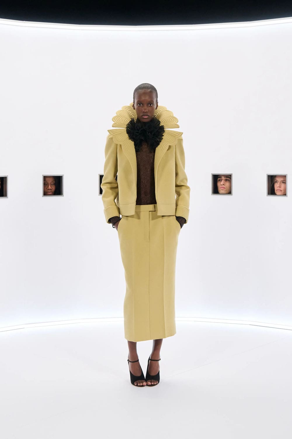 Valentino Spring Summer 2026 Haute Couture Runway Magazine (16)