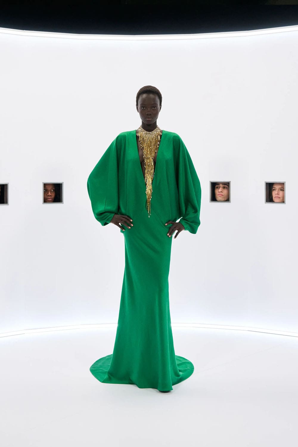 Valentino Spring Summer 2026 Haute Couture Runway Magazine (36)