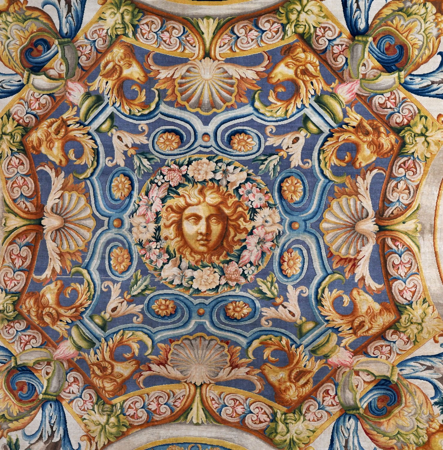 31 Тет д'Аполлон, деталь L'Abondance, 56 тапис © Mobilier national Isabelle Bideau 300dpi