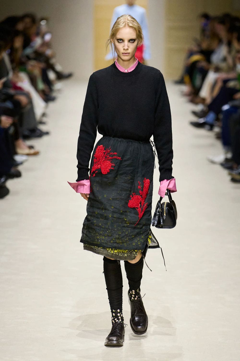 Prada Fall Winter 2026 2027 Runway Magazine (21)