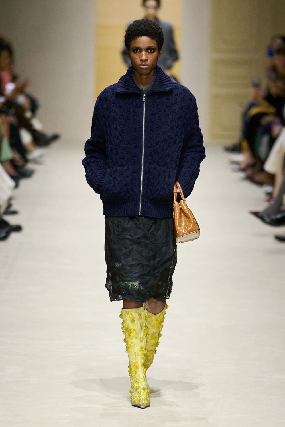 Prada Fall Winter 2026 2027 Runway Magazine (26)