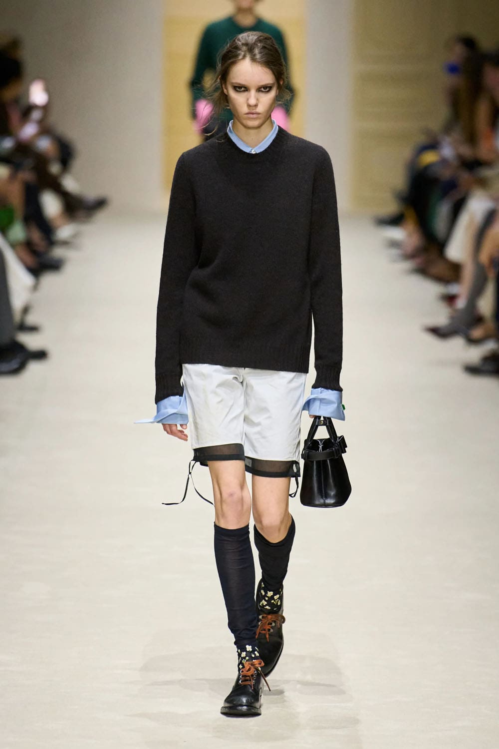 Prada Fall Winter 2026 2027 Runway Magazine (33)