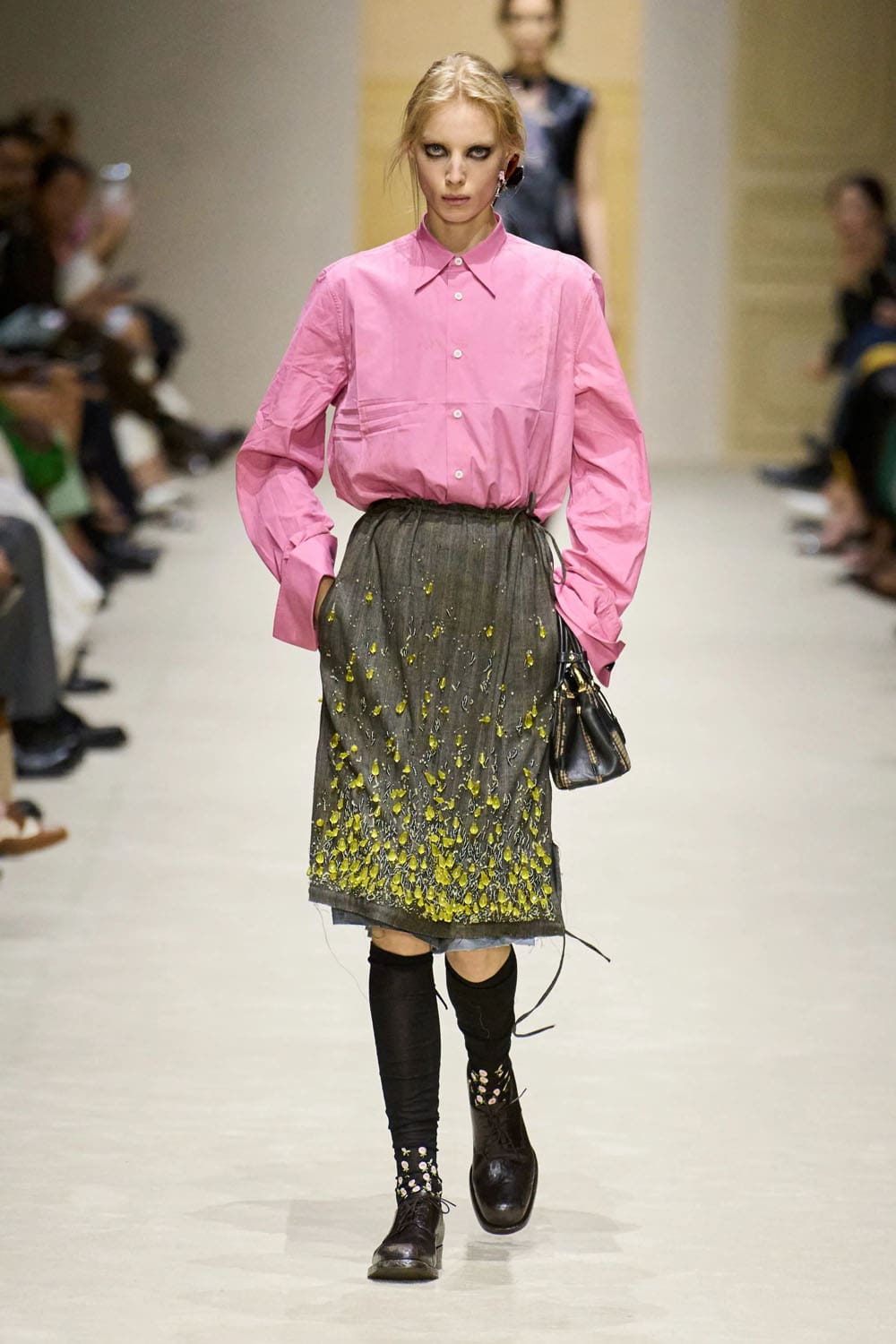 Prada Fall Winter 2026 2027 Runway Magazine (36)