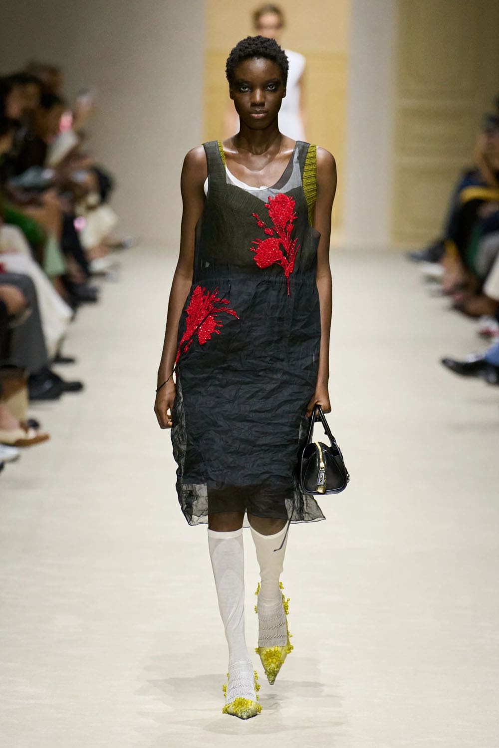 Prada Fall Winter 2026 2027 Runway Magazine (39)