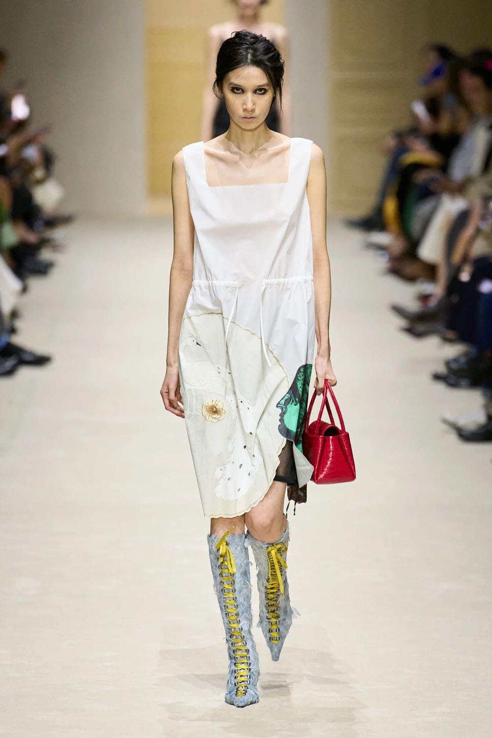 Prada Fall Winter 2026 2027 Runway Magazine (57)