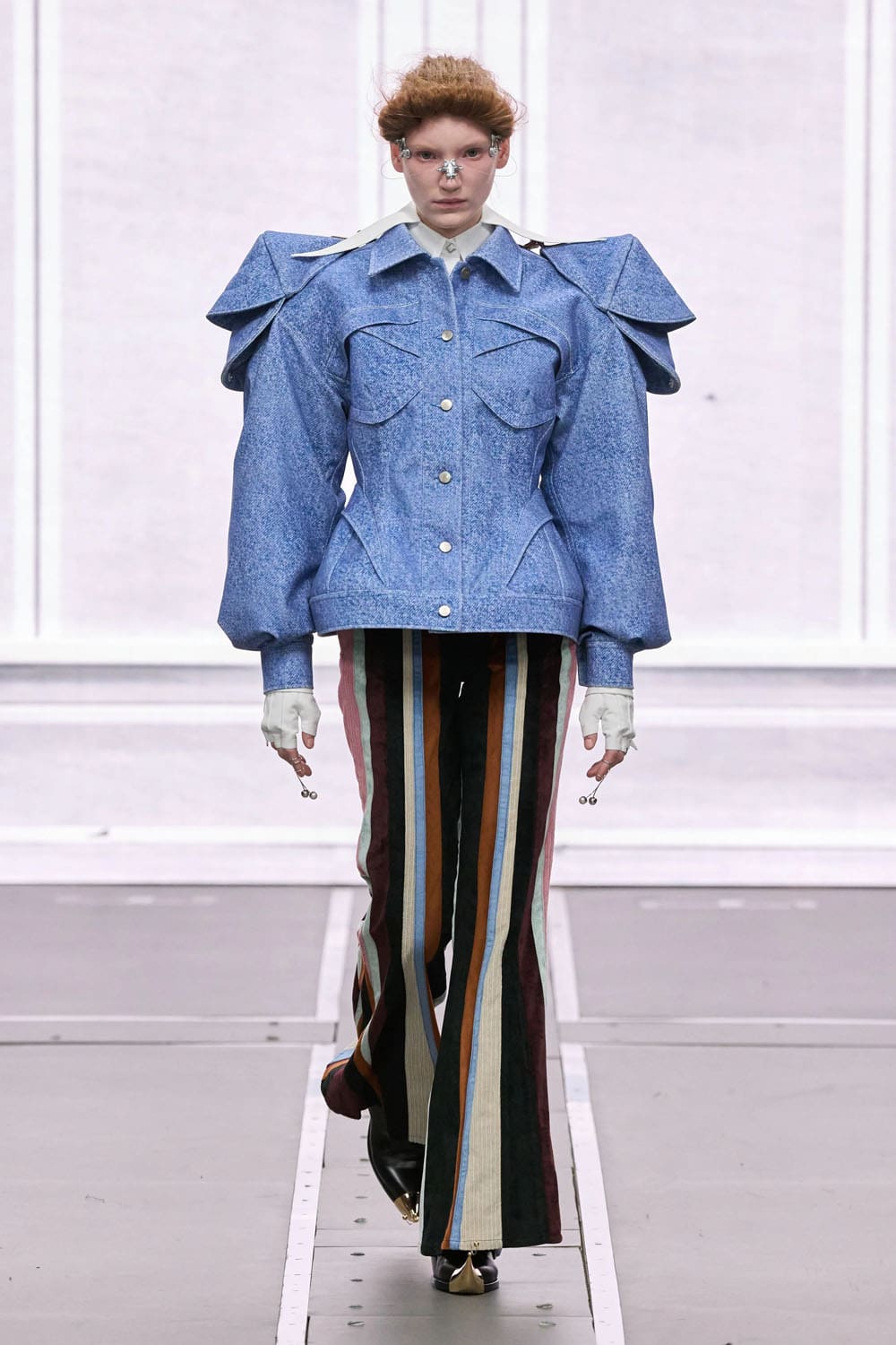 Anrealage Fall Winter 2026 2027 Runway Magazine (12)