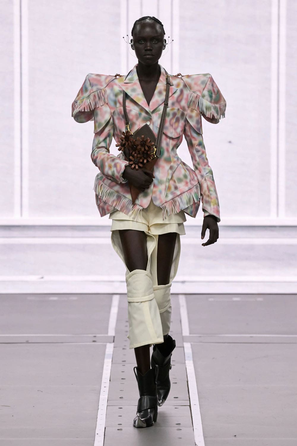 Anrealage Fall Winter 2026 2027 Runway Magazine (3)