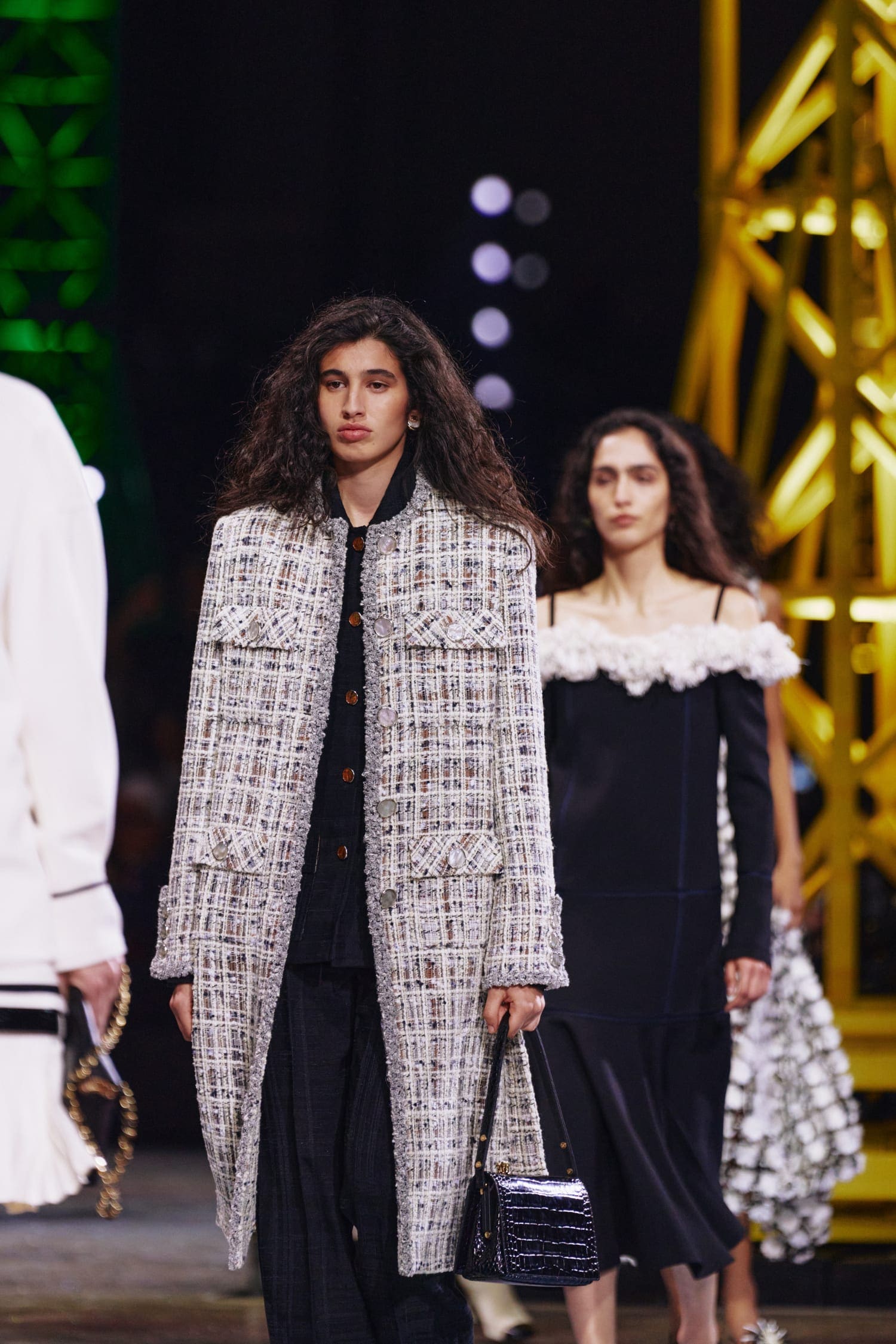 Подробности о коллекции Chanel осень 2026 Runway Журнал (105)