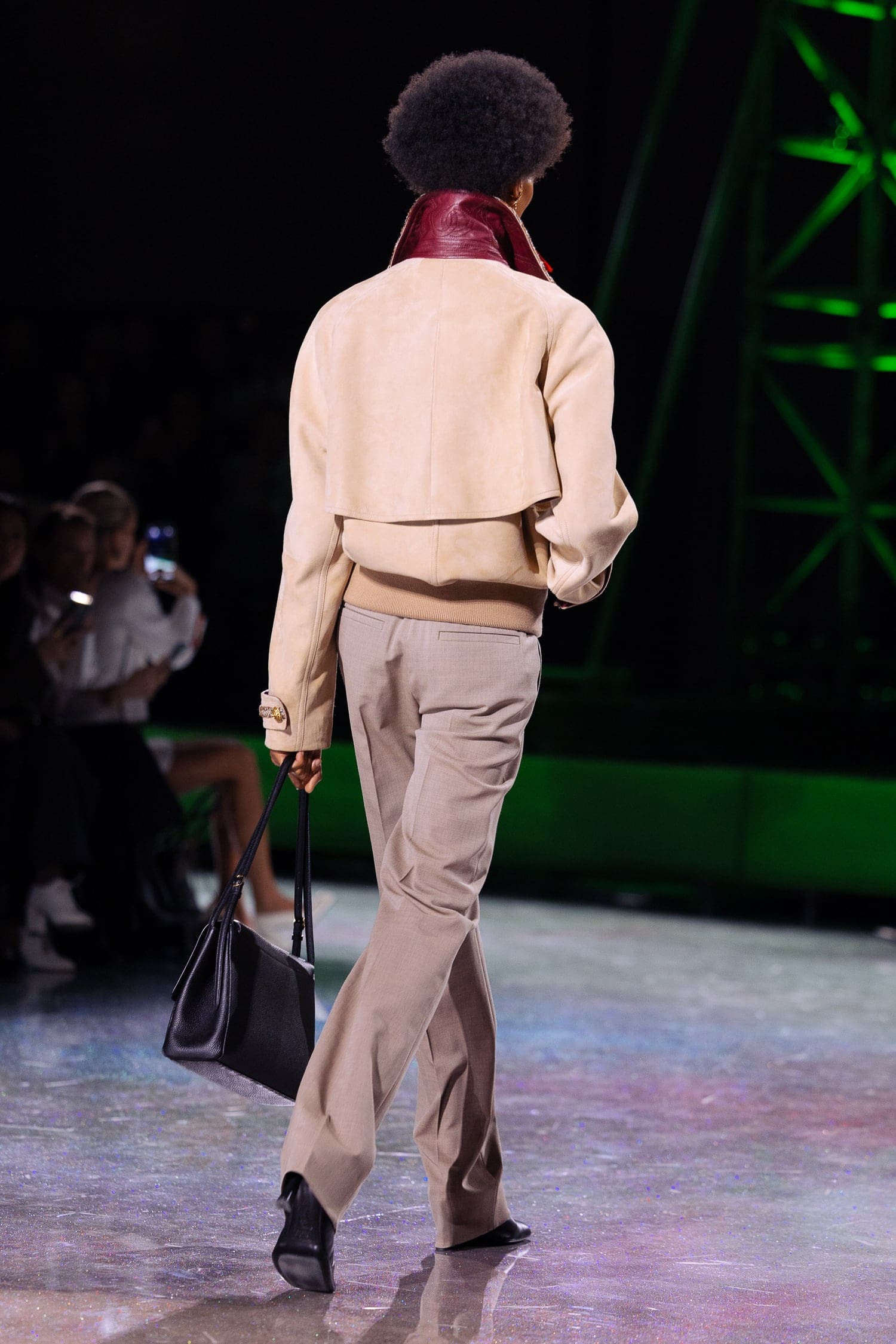 Подробности о коллекции Chanel осень 2026 Runway Журнал (111)