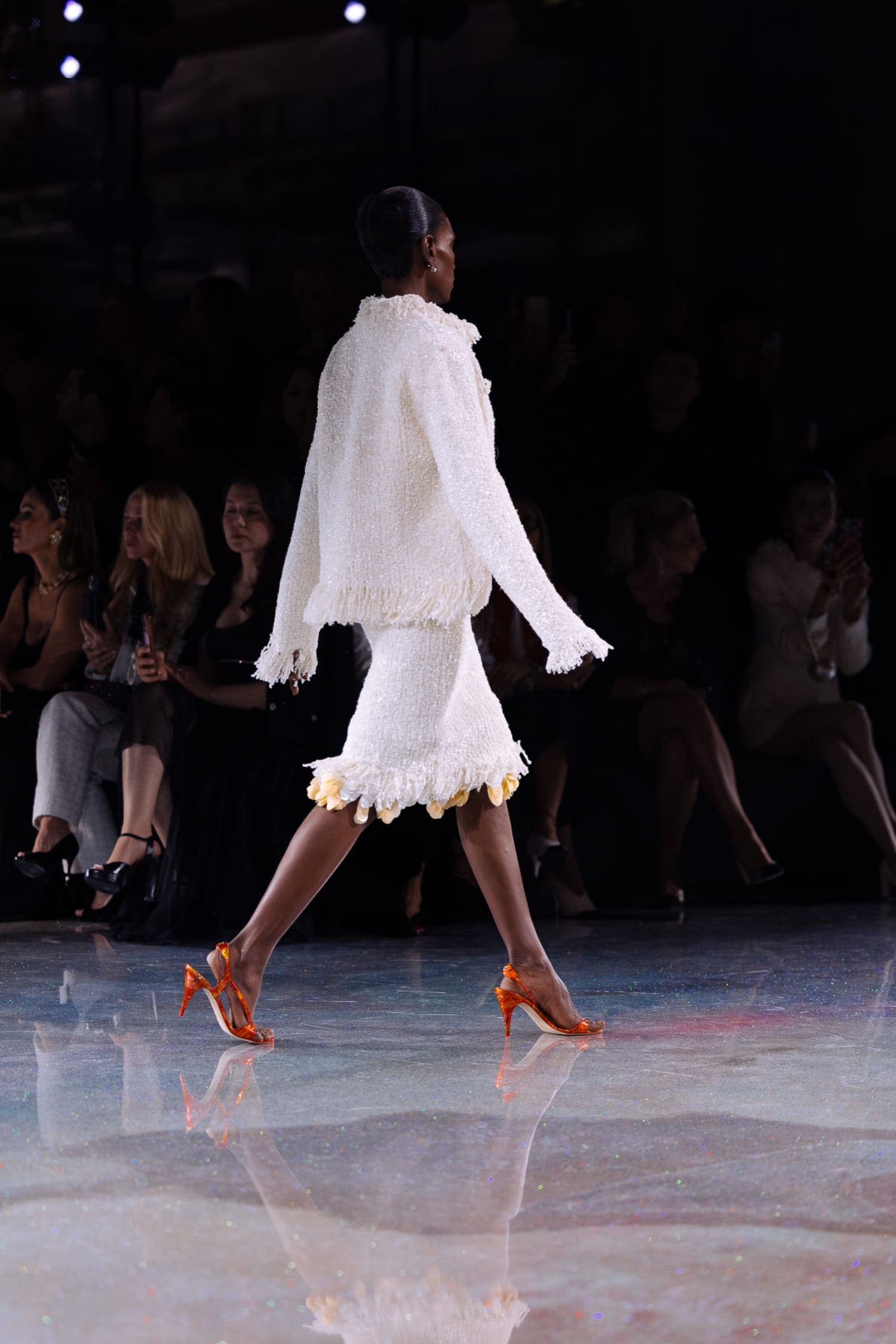 Подробности о коллекции Chanel осень 2026 Runway Журнал (116)