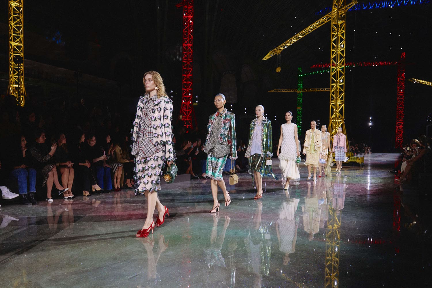 Подробности о коллекции Chanel осень 2026 Runway Журнал (117)