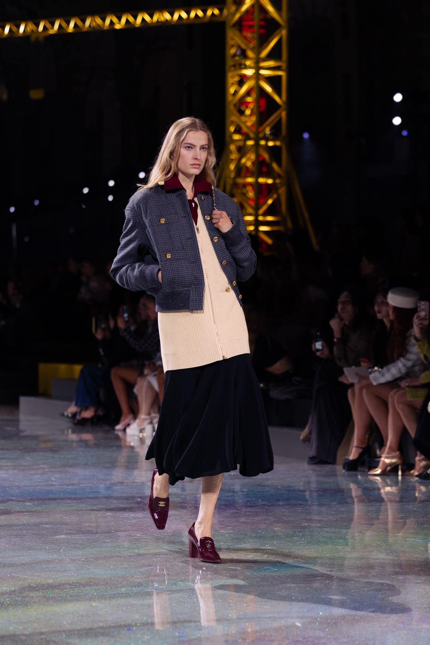 Подробности о коллекции Chanel осень 2026 Runway Журнал (124)