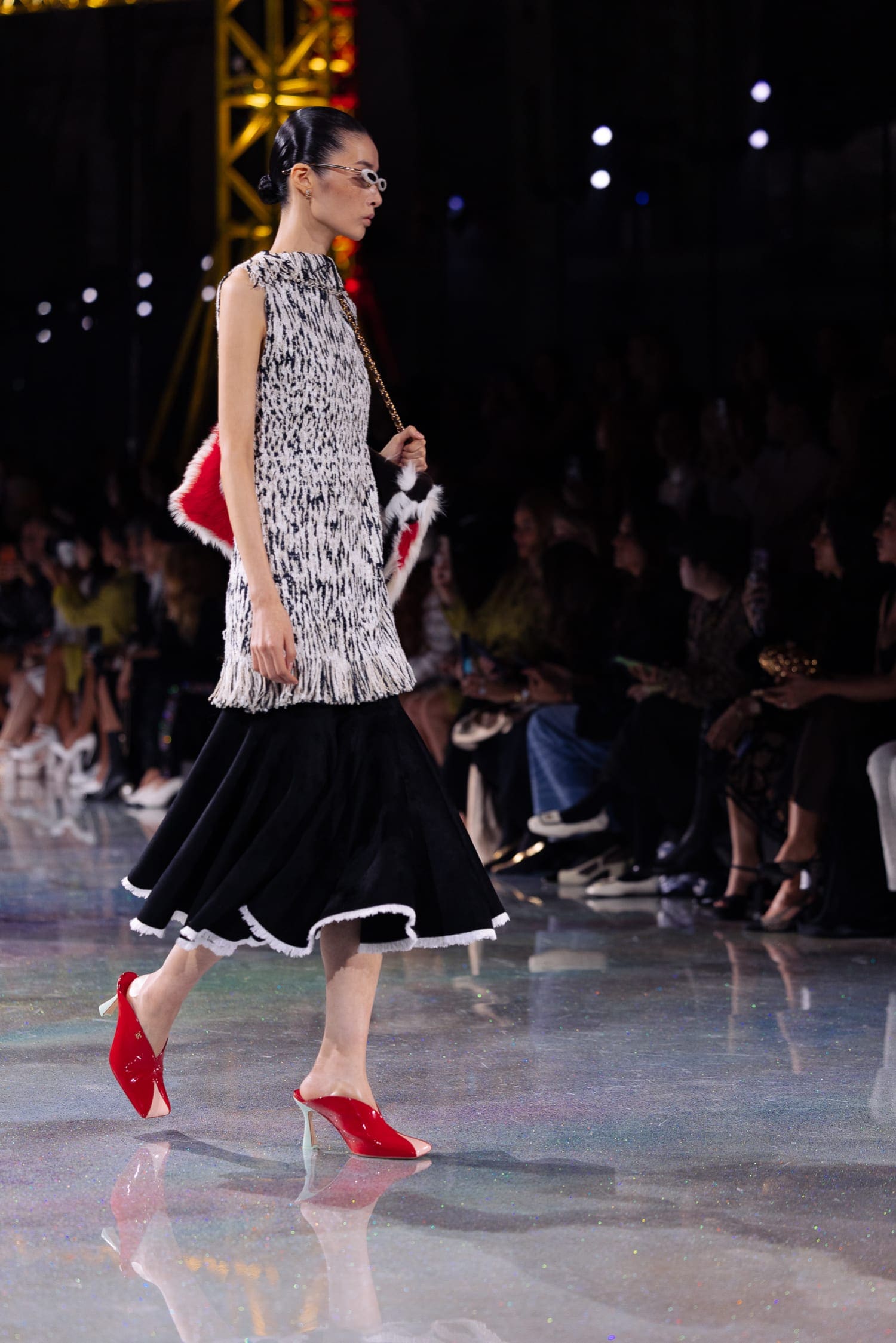 Подробности о коллекции Chanel осень 2026 Runway Журнал (131)