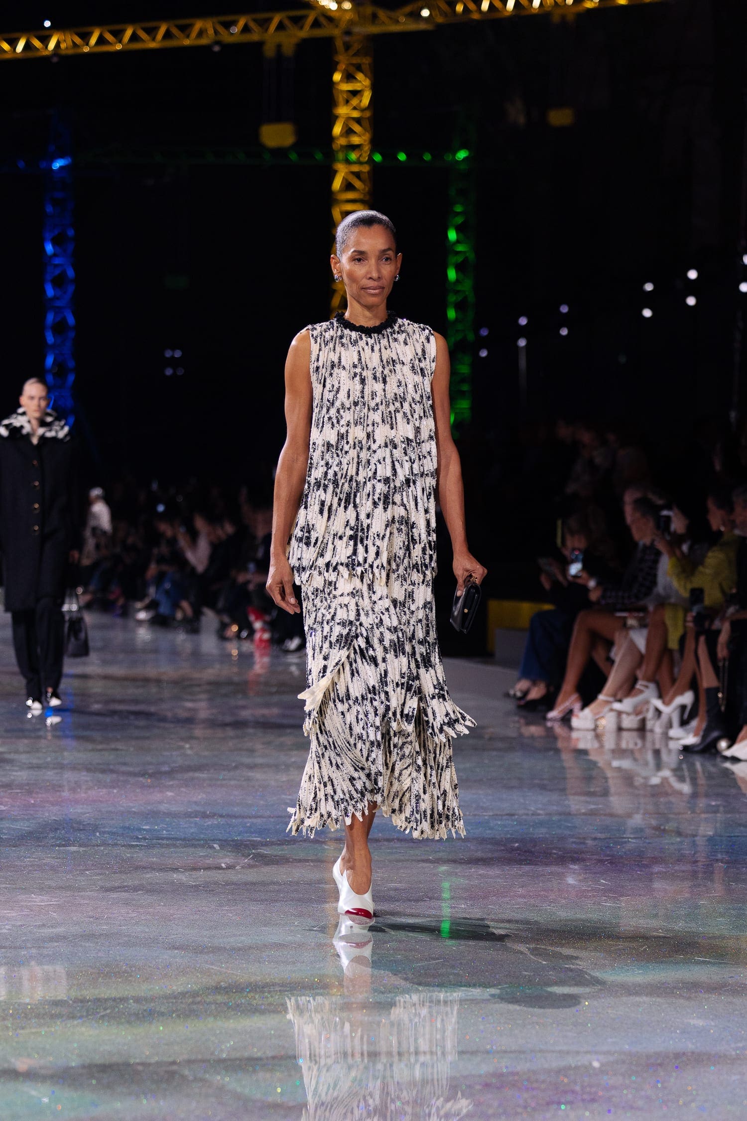 Подробности о коллекции Chanel осень 2026 Runway Журнал (132)