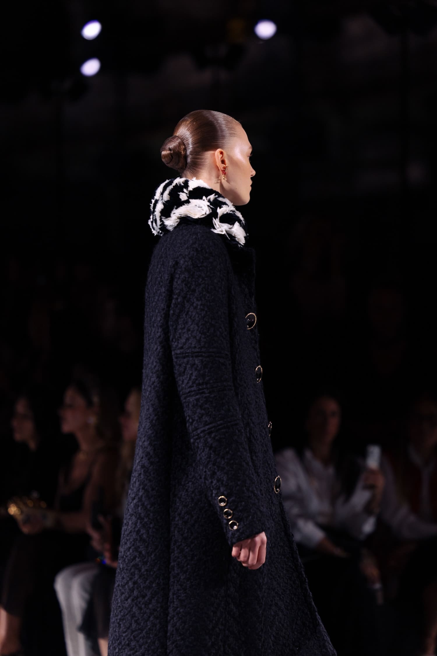 Подробности о коллекции Chanel осень 2026 Runway Журнал (133)