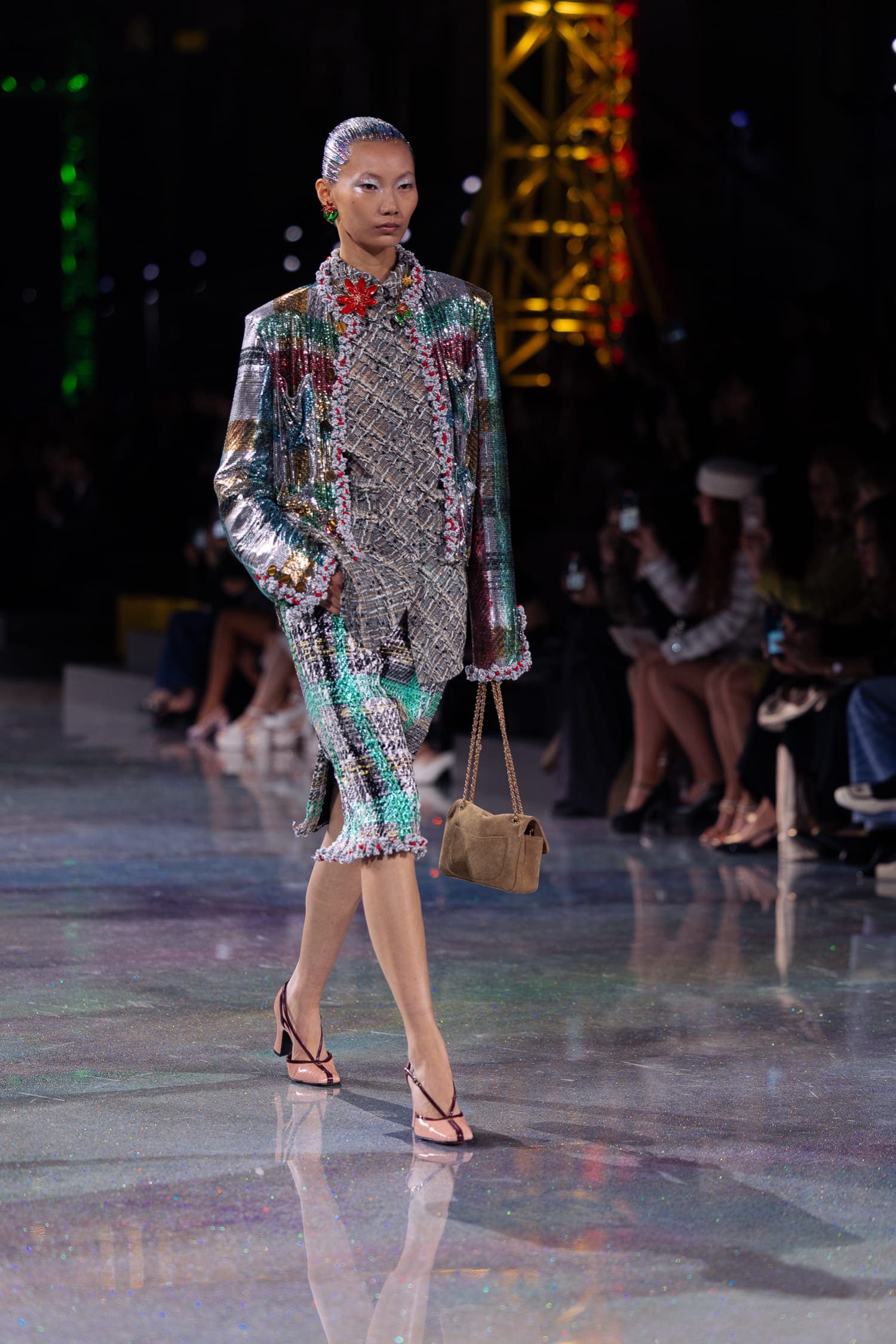 Подробности о коллекции Chanel осень 2026 Runway Журнал (134)