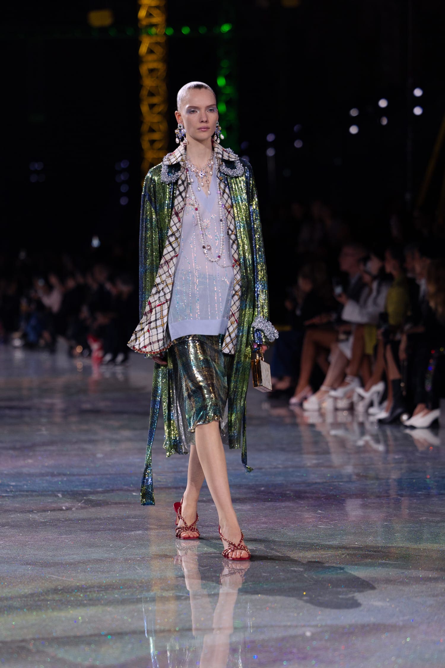 Подробности о коллекции Chanel осень 2026 Runway Журнал (136)