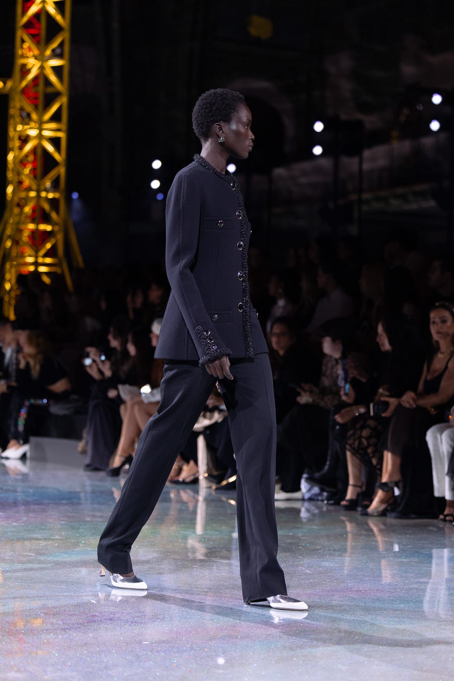 Подробности о коллекции Chanel осень 2026 Runway Журнал (139)