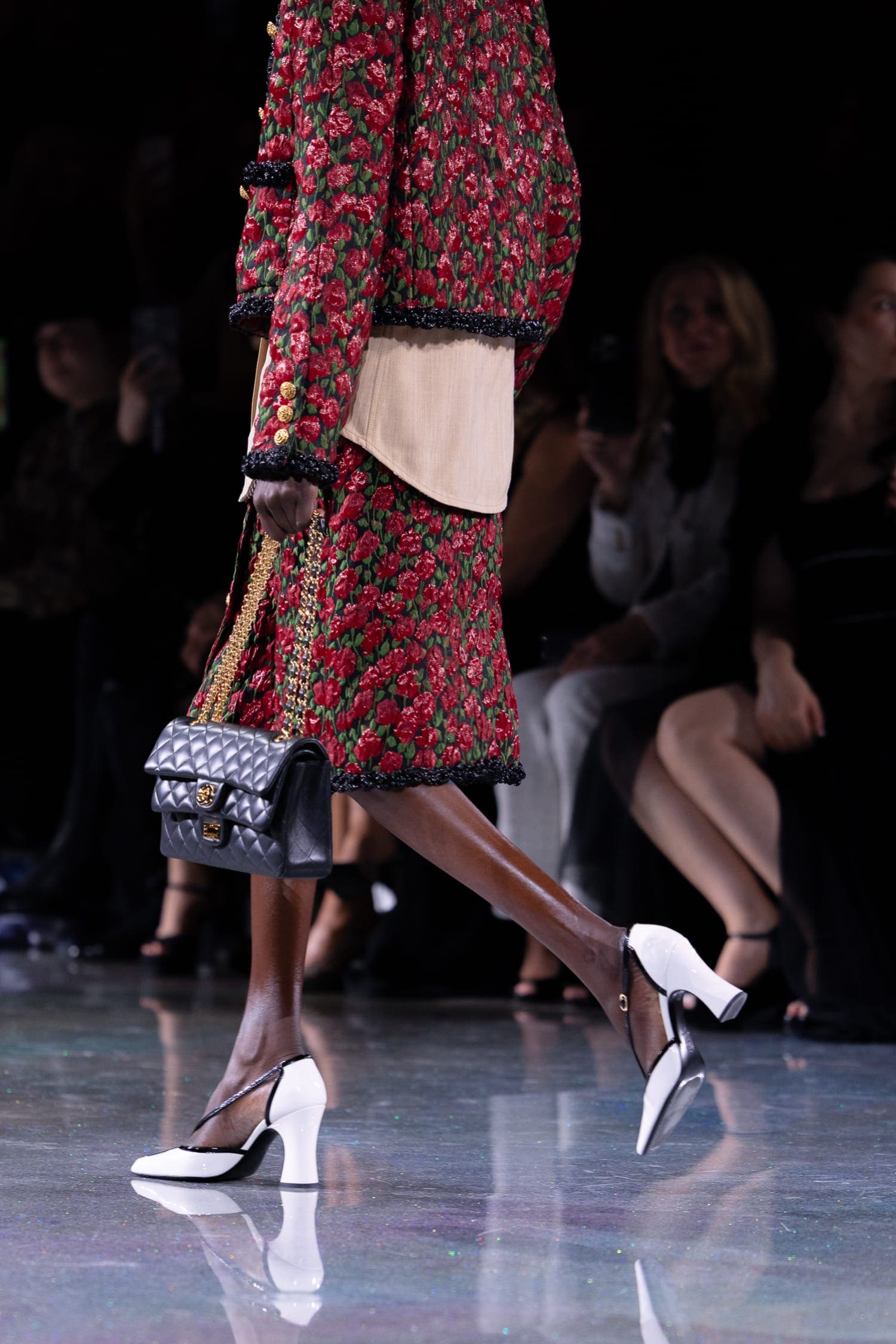 Подробности о коллекции Chanel осень 2026 Runway Журнал (142)