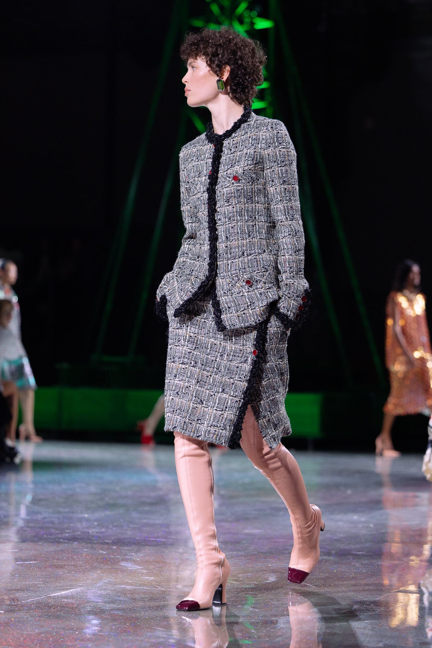 Подробности о коллекции Chanel осень 2026 Runway Журнал (145)