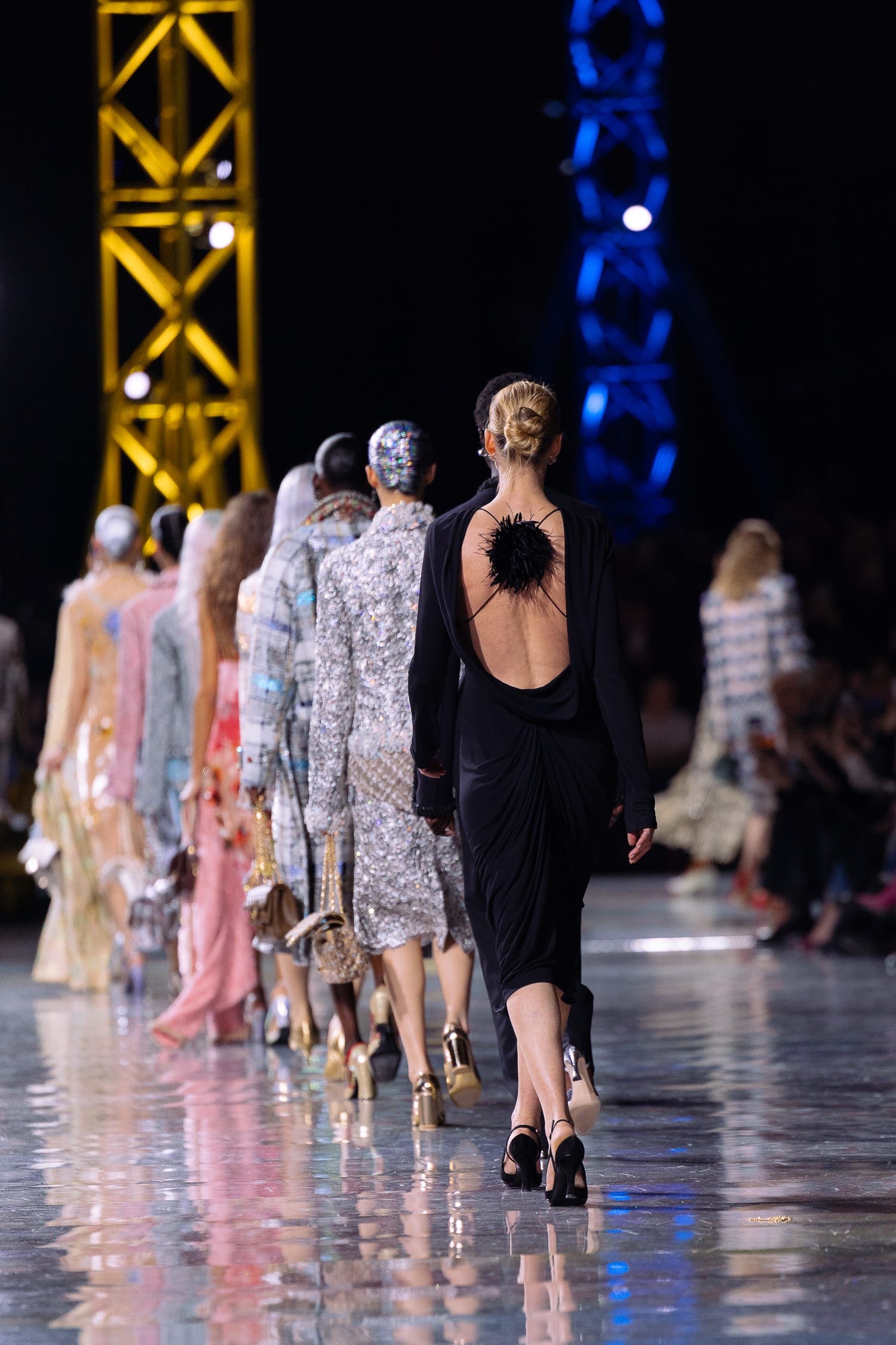 Подробности о коллекции Chanel осень 2026 Runway Журнал (146)