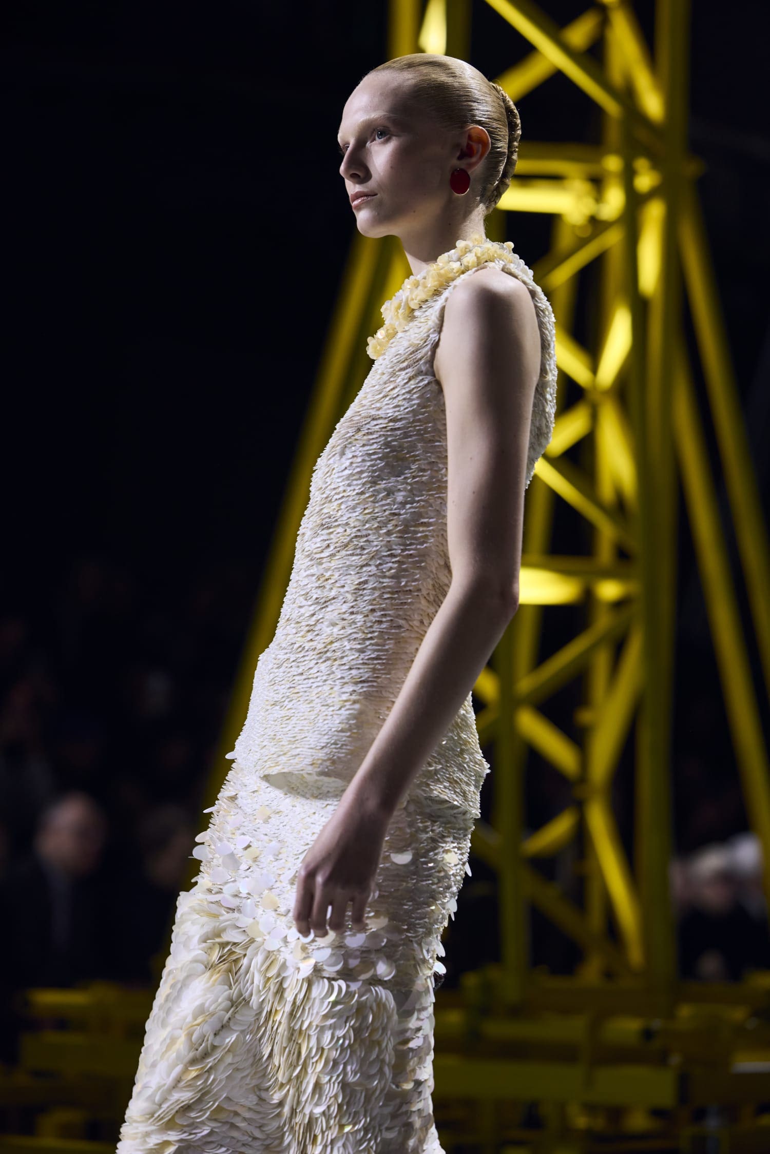 Подробности о коллекции Chanel осень 2026 Runway Журнал (156)