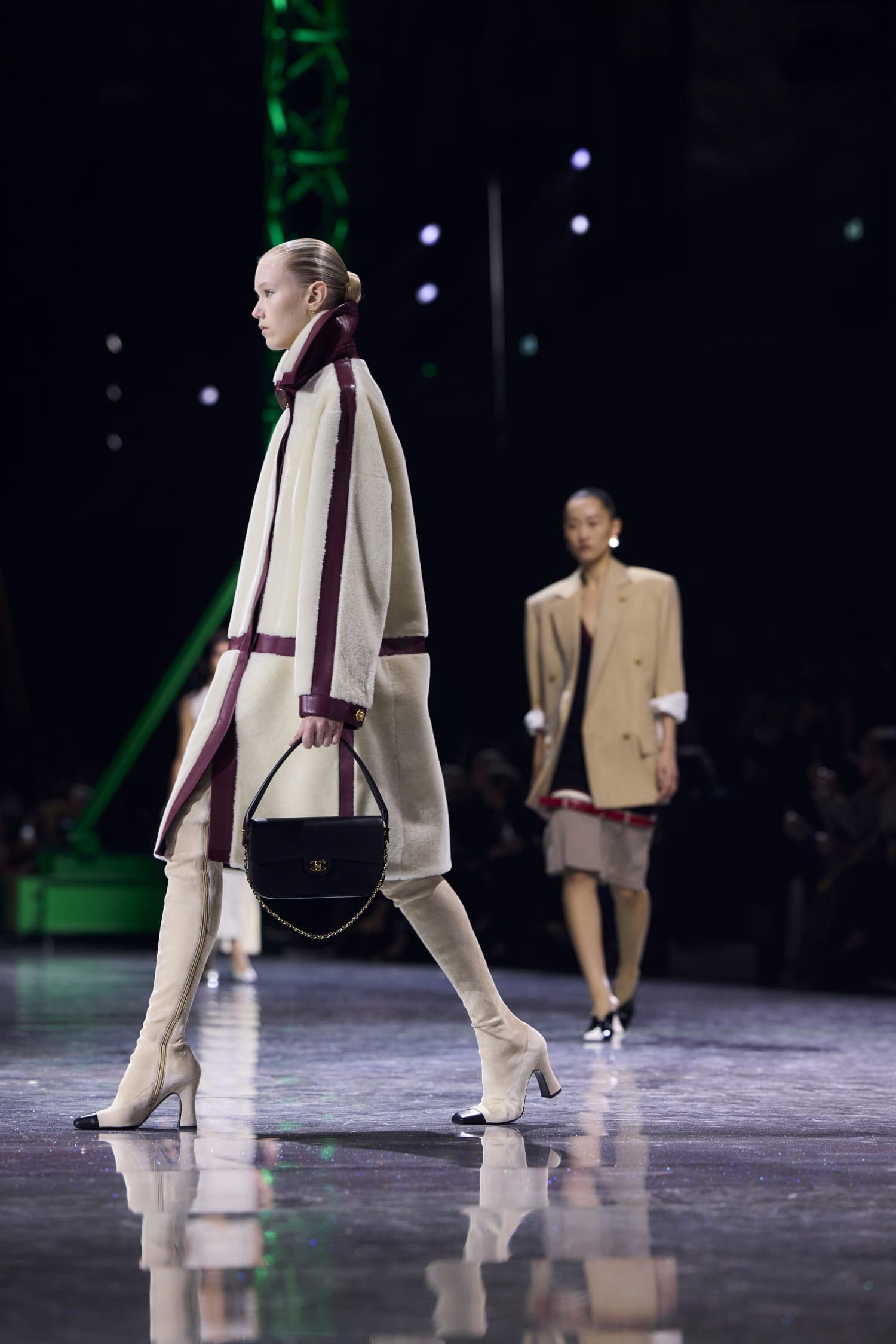 Подробности о коллекции Chanel осень 2026 Runway Журнал (158)