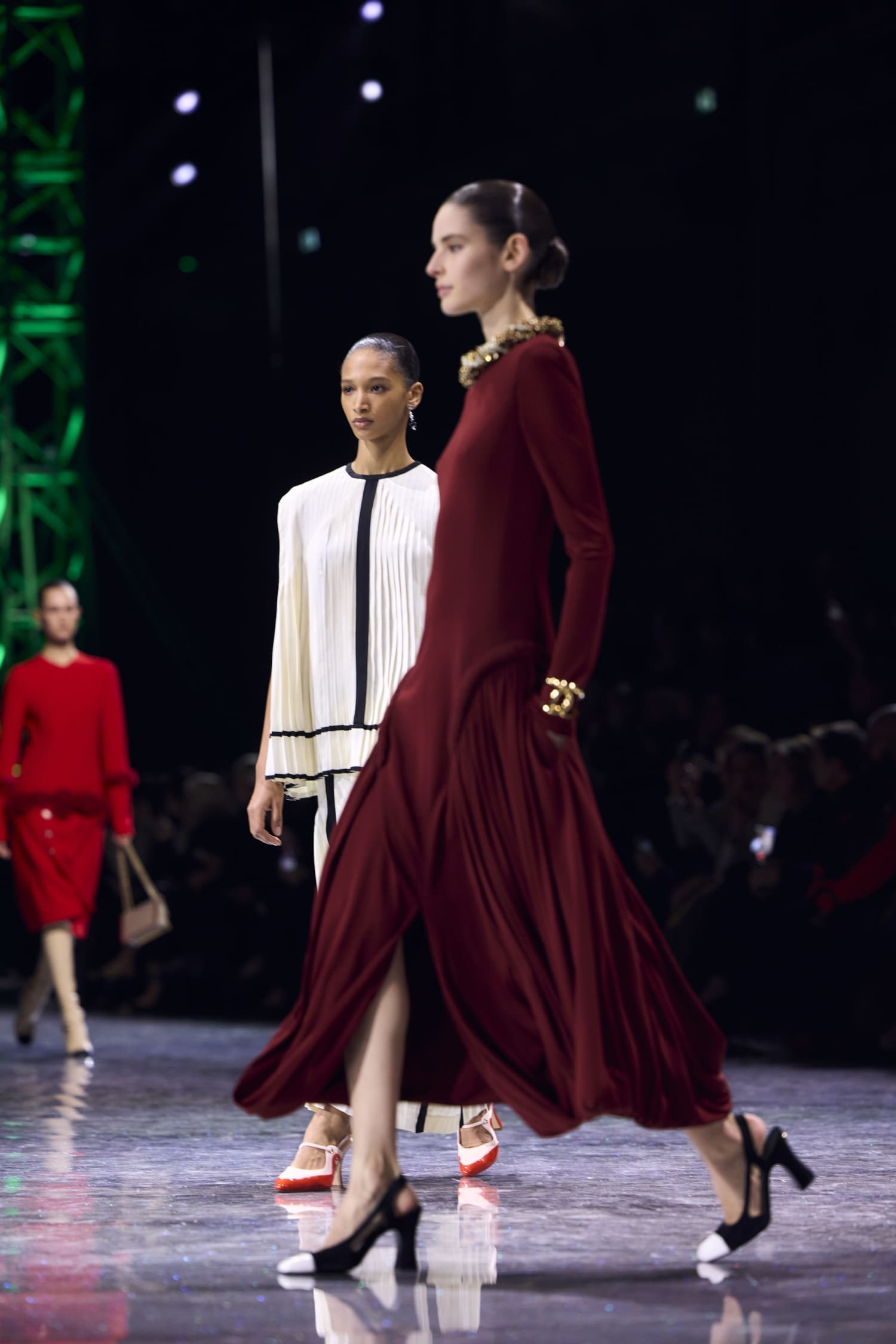 Подробности о коллекции Chanel осень 2026 Runway Журнал (160)